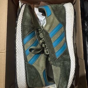 adidas Men’s Olive Green Suede Sneakers with Blue Stripes